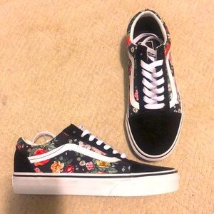 NWOT Floral Old Skool Vans